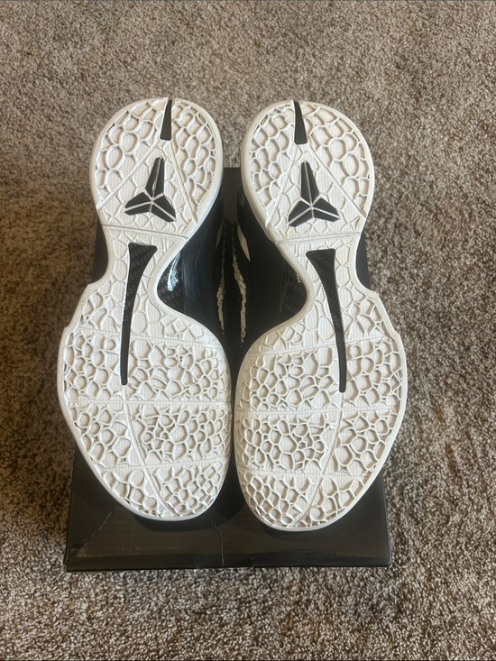 Nike Kobe Mambacita “Sweet 16”
